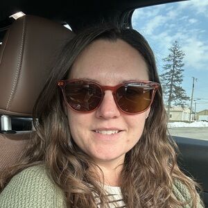 Meet your Posher, Rebecca